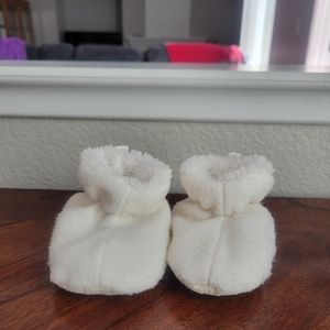 Old Navy Booties!❤️ Infant Size.
